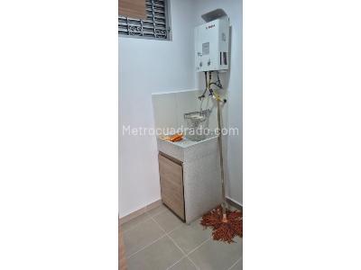 Apartamento de 2 alcobas en venta en Asdesillas, Sabaneta, 64 m² · foto 3 de 5