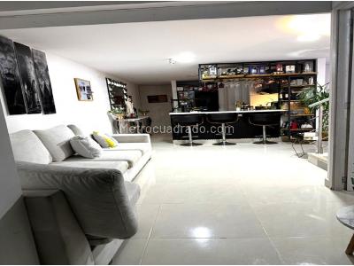 Apartamento de 3 alcobas en venta en Tres Esquinas, Sabaneta, 130 m² · foto 3 de 20