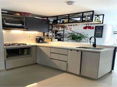 Apartamento de 3 alcobas en venta en Tres Esquinas, Sabaneta, 130 m² · foto 4 de 20