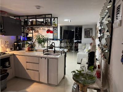 Apartamento de 3 alcobas en venta en Tres Esquinas, Sabaneta, 130 m² · foto 15 de 20