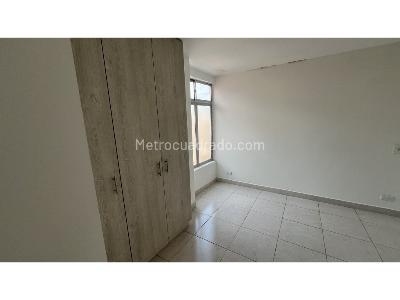 Apartamento de 3 alcobas en venta en Niquia, Bello, 91 m² · foto 9 de 17