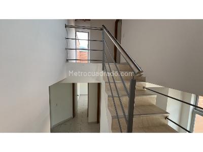 Apartamento de 3 alcobas en venta en Niquia, Bello, 91 m² · foto 13 de 17