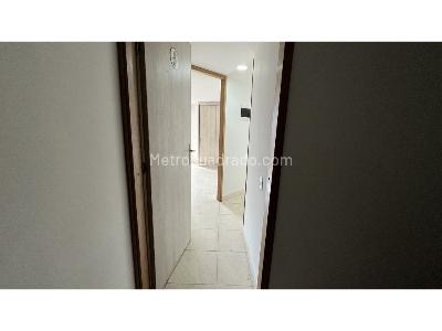 Apartamento de 2 alcobas en venta en Niquia, Bello, 54 m² · foto 5 de 10