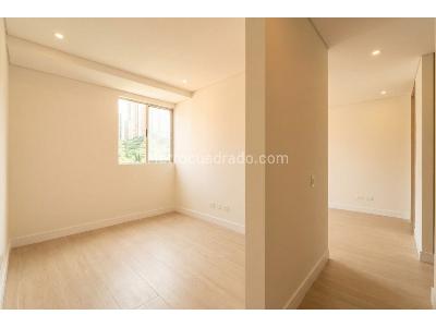 Apartamento de 2 alcobas en venta en Ciudad Fabricato, Bello, 56 m² · foto 2 de 16