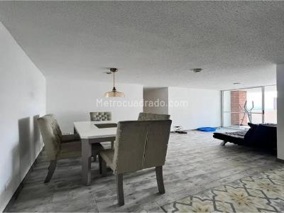 Apartamento en venta en Viviendas Del Sur, Itagüí · foto 2 de 8