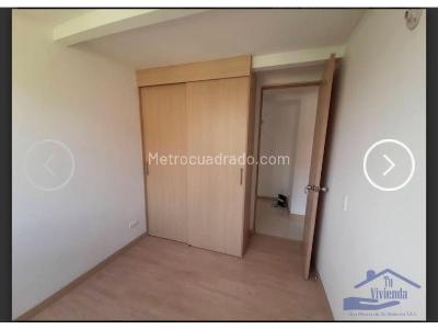 Apartamento de 3 alcobas en venta en La Gabriela, Bello, 72 m² · foto 5 de 10