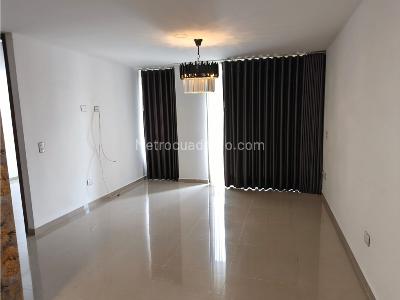 Apartamento de 3 alcobas en venta en Las Lomitas, Sabaneta, 89 m² · foto 2 de 15