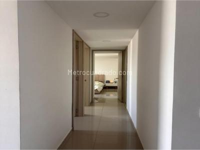 Apartamento de 3 alcobas en venta en Madera, Bello, 57 m² · foto 15 de 17