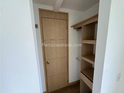 Apartamento de 3 alcobas en venta en La Gabriela, Bello, 63 m² · foto 7 de 13