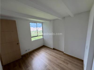 Apartamento de 3 alcobas en venta en La Gabriela, Bello, 63 m² · foto 9 de 13