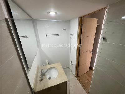 Apartamento de 3 alcobas en venta en La Gabriela, Bello, 63 m² · foto 11 de 13