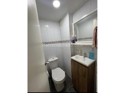 Apartamento de 3 alcobas en venta en Cabañas, Bello, 63 m² · foto 6 de 10