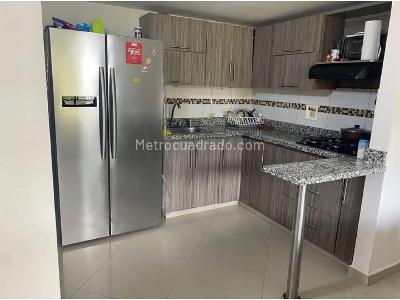 Apartamento de 3 alcobas en venta en Valadares, Bello, 72 m² · foto 2 de 13