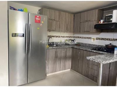 Apartamento de 3 alcobas en venta en Valadares, Bello, 72 m² · foto 3 de 13