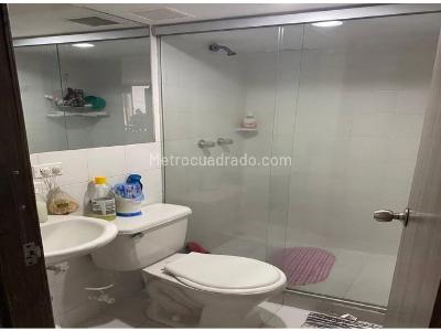 Apartamento de 3 alcobas en venta en Valadares, Bello, 72 m² · foto 10 de 13