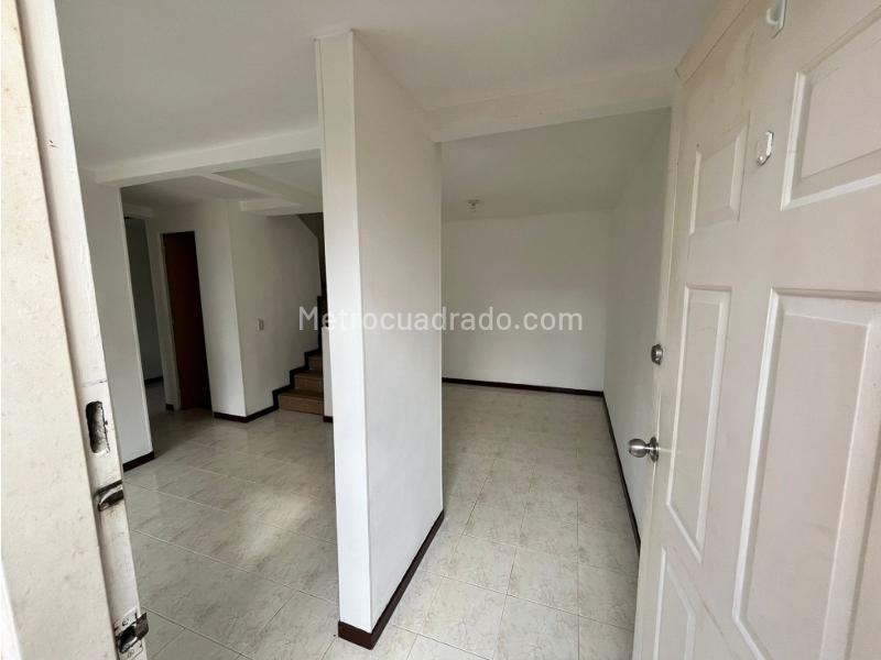Spacious 3BR House in Belen La Mota - 3
