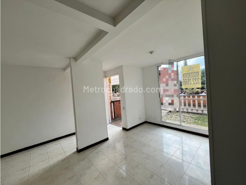 Spacious 3BR House in Belen La Mota - 4