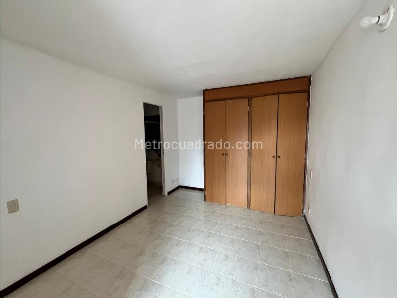 Spacious 3BR House in Belen La Mota - 9