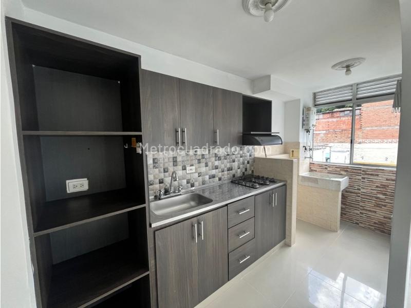 Charming 3BR Apartment with Gym in Robledo - 3