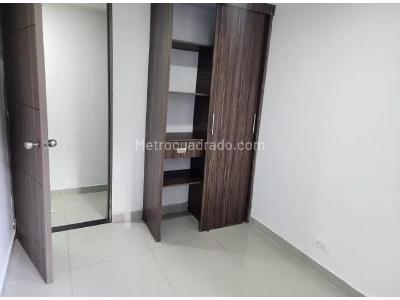 Apartamento de 3 alcobas en venta en Valadares, Bello, 65 m² · foto 5 de 10