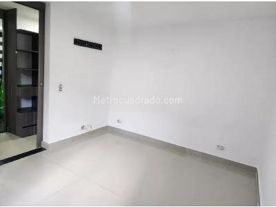 Apartamento de 3 alcobas en venta en Valadares, Bello, 65 m² · foto 6 de 10