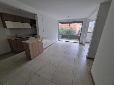 Apartamento de 2 alcobas en venta en San Jose, Sabaneta, 67 m² · foto 2 de 8
