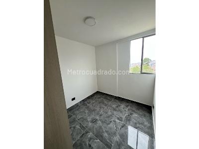 Apartamento de 3 alcobas en venta en El Mirador, Bello, 54 m² · foto 13 de 14
