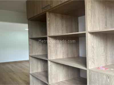 Apartamento de 2 alcobas en venta en San Jose, Sabaneta, 57 m² · foto 8 de 15
