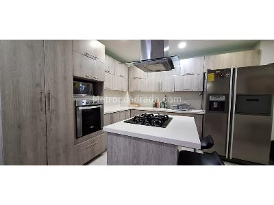 Apartamento de 5 alcobas en venta en Andalucia, Bello, 100 m² · foto 2 de 19