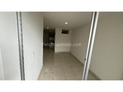 Apartamento de 3 alcobas en venta en Niquia, Bello, 64 m² · foto 2 de 10