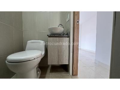 Apartamento de 3 alcobas en venta en Niquia, Bello, 64 m² · foto 4 de 10