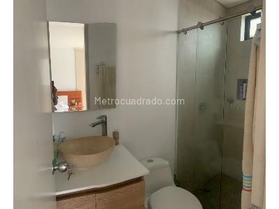 Casa de 5 alcobas en venta en Loma Del Escobero, Envigado, 215 m² · foto 10 de 12