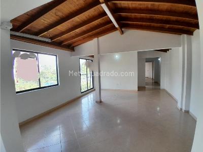 Casa de 3 alcobas en venta en Cabañas, Bello, 84 m² · foto 2 de 6