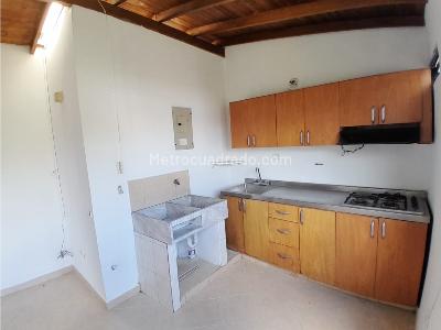 Casa de 3 alcobas en venta en Cabañas, Bello, 84 m² · foto 3 de 6