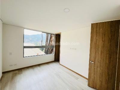 Apartamento de 3 alcobas en venta en San Jose, Sabaneta, 78 m² · foto 10 de 18