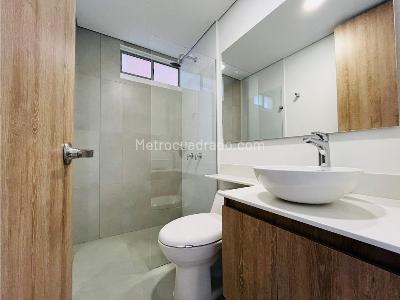 Apartamento de 3 alcobas en venta en San Jose, Sabaneta, 78 m² · foto 13 de 18