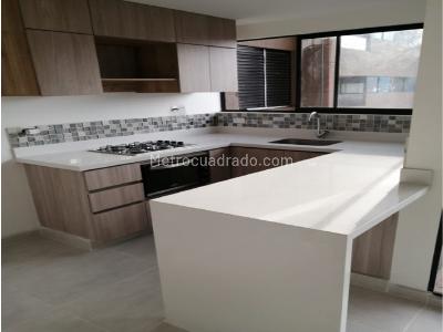 Apartamento de 2 alcobas en venta en Villas Del Carmen, Sabaneta, 65 m² · foto 2 de 20