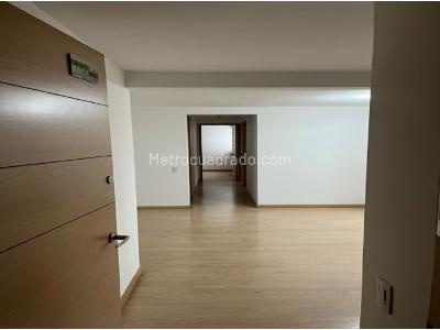 Apartamento de 3 alcobas en venta en Loma Linda, Sabaneta, 75 m² · foto 2 de 20