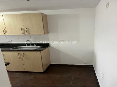 Apartamento de 3 alcobas en venta en Loma Linda, Sabaneta, 75 m² · foto 5 de 20