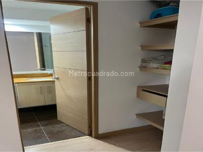 Apartamento de 3 alcobas en venta en Loma Linda, Sabaneta, 75 m² · foto 6 de 20