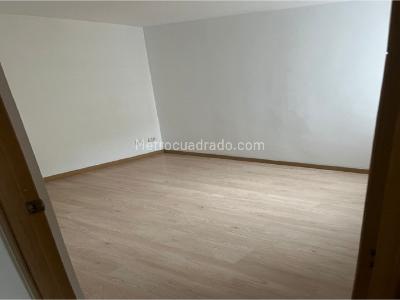 Apartamento de 3 alcobas en venta en Loma Linda, Sabaneta, 75 m² · foto 9 de 20