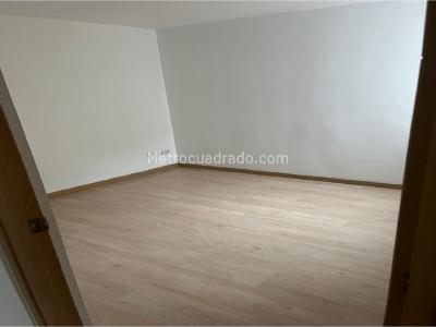 Apartamento de 3 alcobas en venta en Loma Linda, Sabaneta, 75 m² · foto 10 de 20