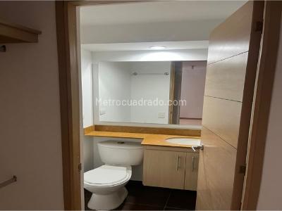 Apartamento de 3 alcobas en venta en Loma Linda, Sabaneta, 75 m² · foto 13 de 20