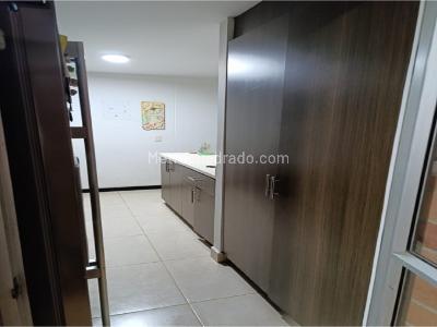 Apartamento de 4 alcobas en venta en San Jose, Sabaneta, 84 m² · foto 13 de 17