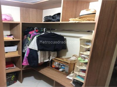 Apartamento de 3 alcobas en venta en Valadares, Bello, 72 m² · foto 6 de 11