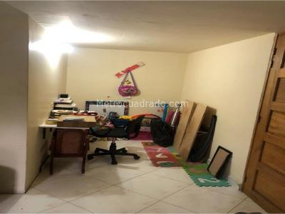 Apartamento de 3 alcobas en venta en Valadares, Bello, 72 m² · foto 10 de 11