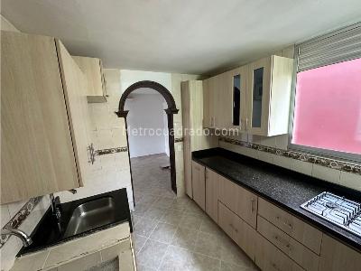 Apartamento en venta en Viviendas Del Sur, Itagüí · foto 3 de 13