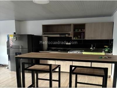 Apartamento de 2 alcobas en venta en Madera, Bello, 44 m² · foto 3 de 20