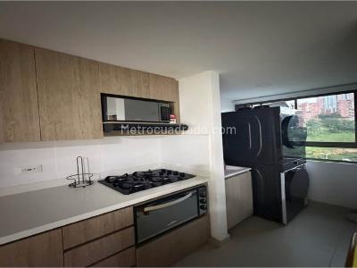 Apartamento de 3 alcobas en venta en Las Lomitas, Sabaneta, 65 m² · foto 3 de 16