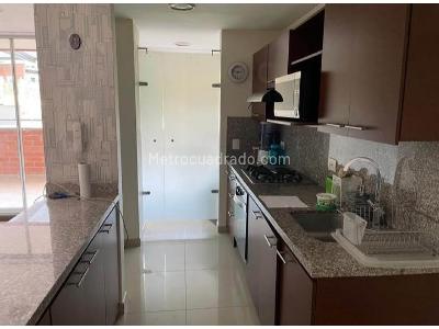 Apartamento de 3 alcobas en venta en Loma Del Chocho, Envigado, 90 m² · foto 3 de 14